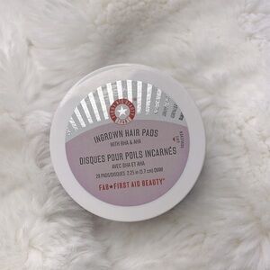 Ingrown Hair Pads with BHA & AHA - First Aid Beauty (FAB)